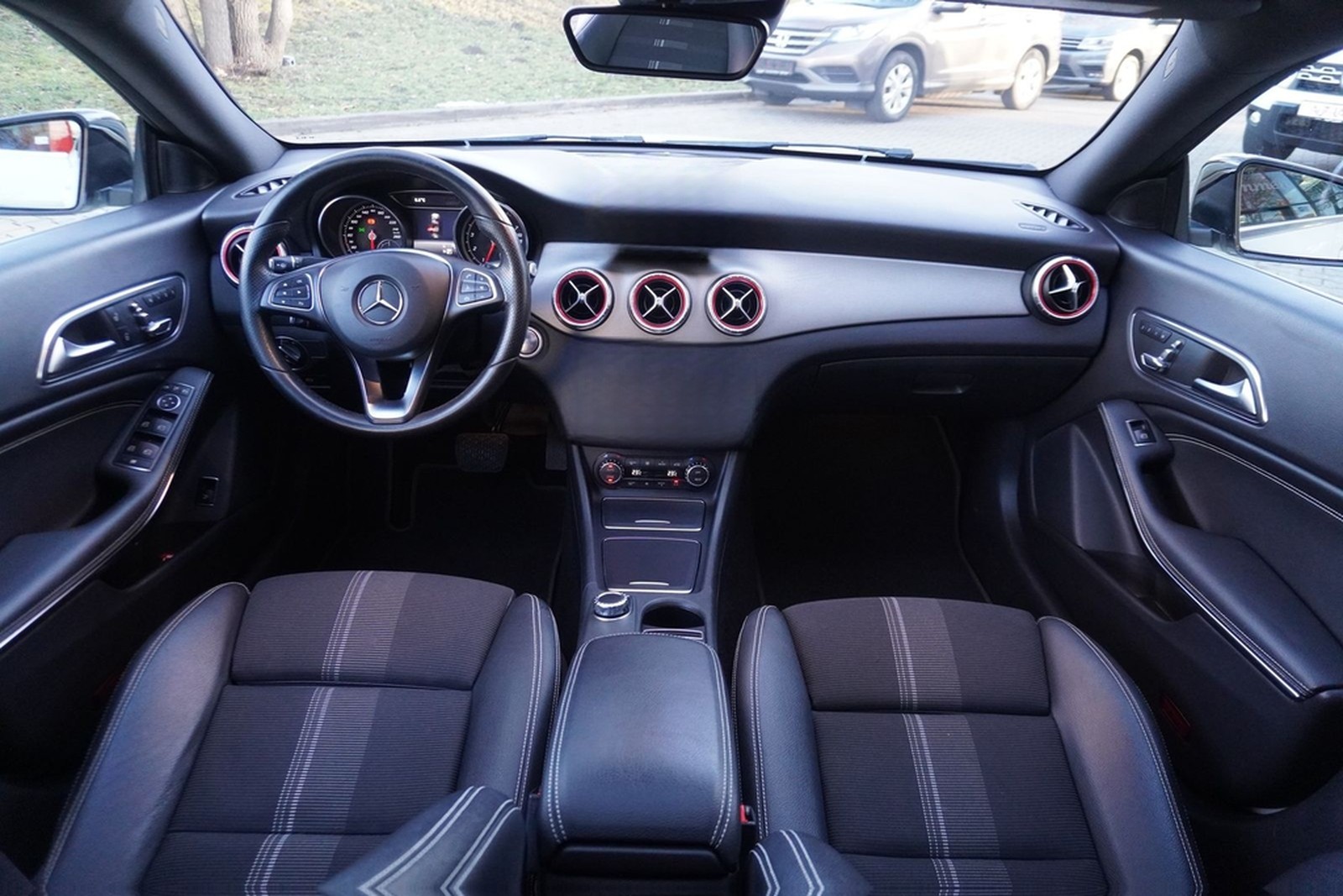 Mercedes-Benz CLA 180 Urban LED Pano Navi Radio foto 13
