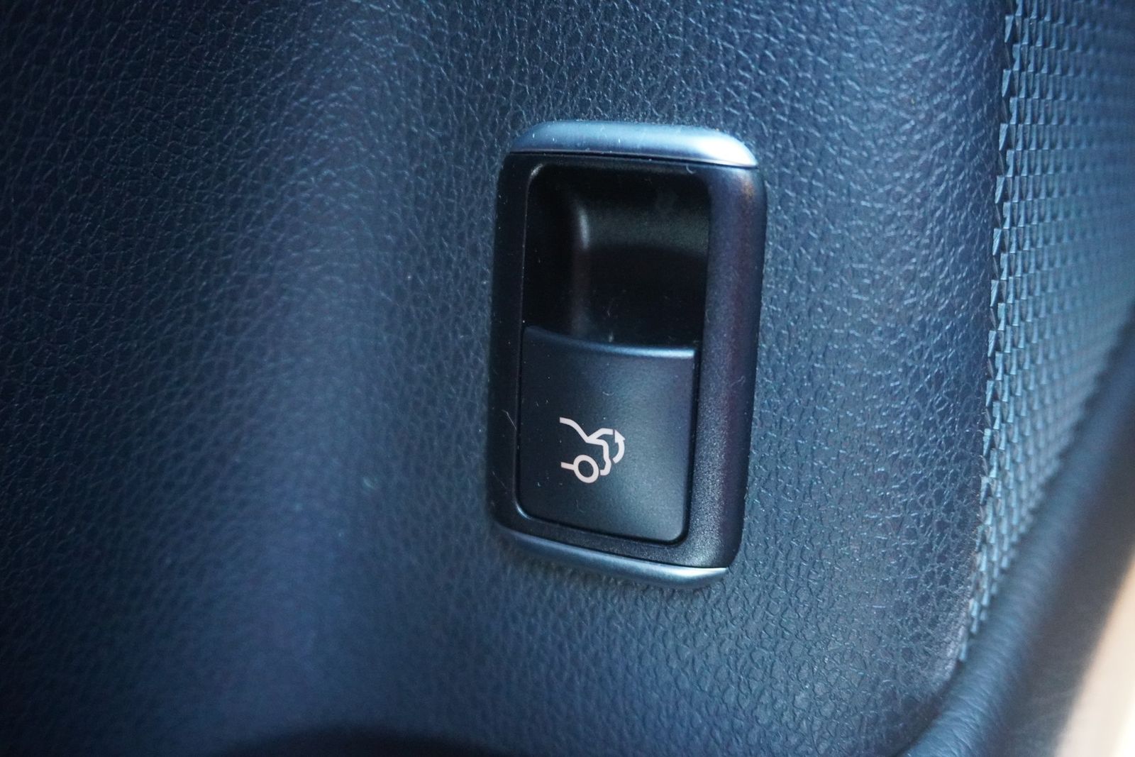 Mercedes-Benz CLA 180 Urban LED Pano Navi Radio foto 18