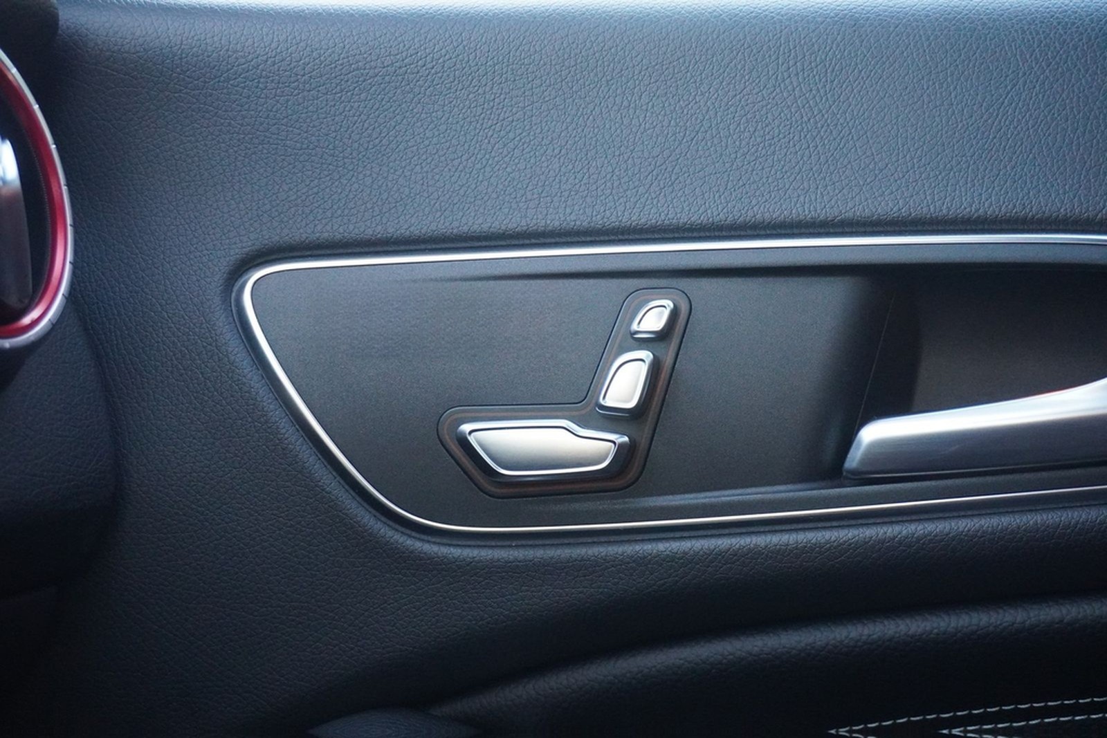 Mercedes-Benz CLA 180 Urban LED Pano Navi Radio foto 19
