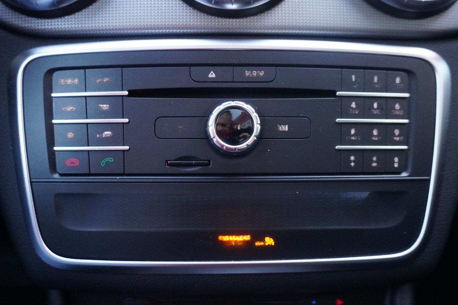 Mercedes-Benz CLA 180 Urban LED Pano Navi Radio foto 30