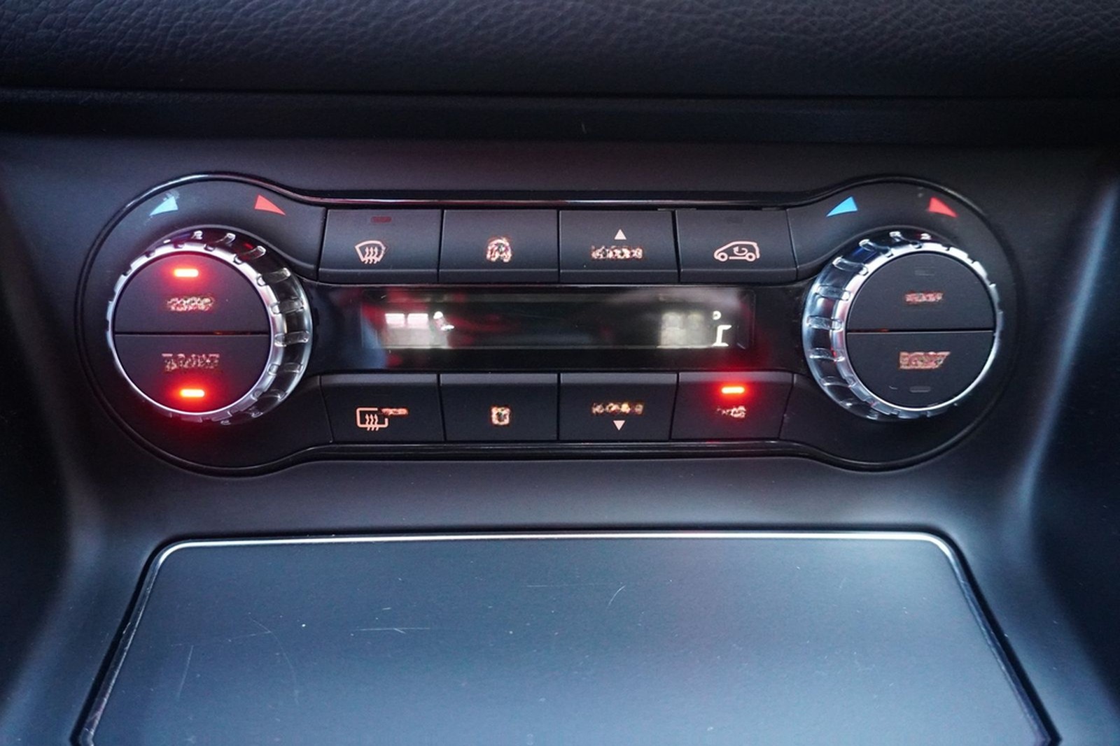 Mercedes-Benz CLA 180 Urban LED Pano Navi Radio foto 31