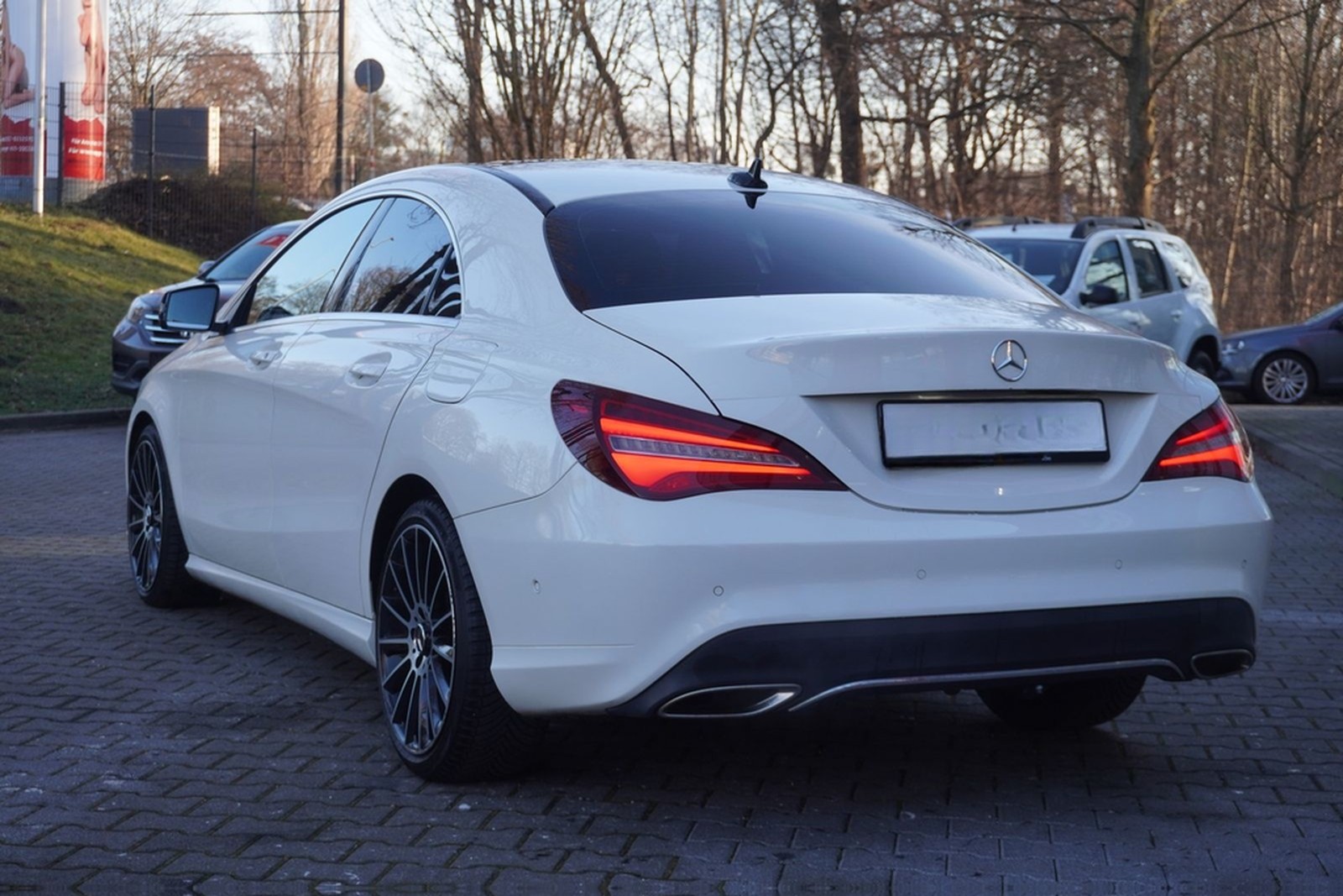 Mercedes-Benz CLA 180 Urban LED Pano Navi Radio foto 8