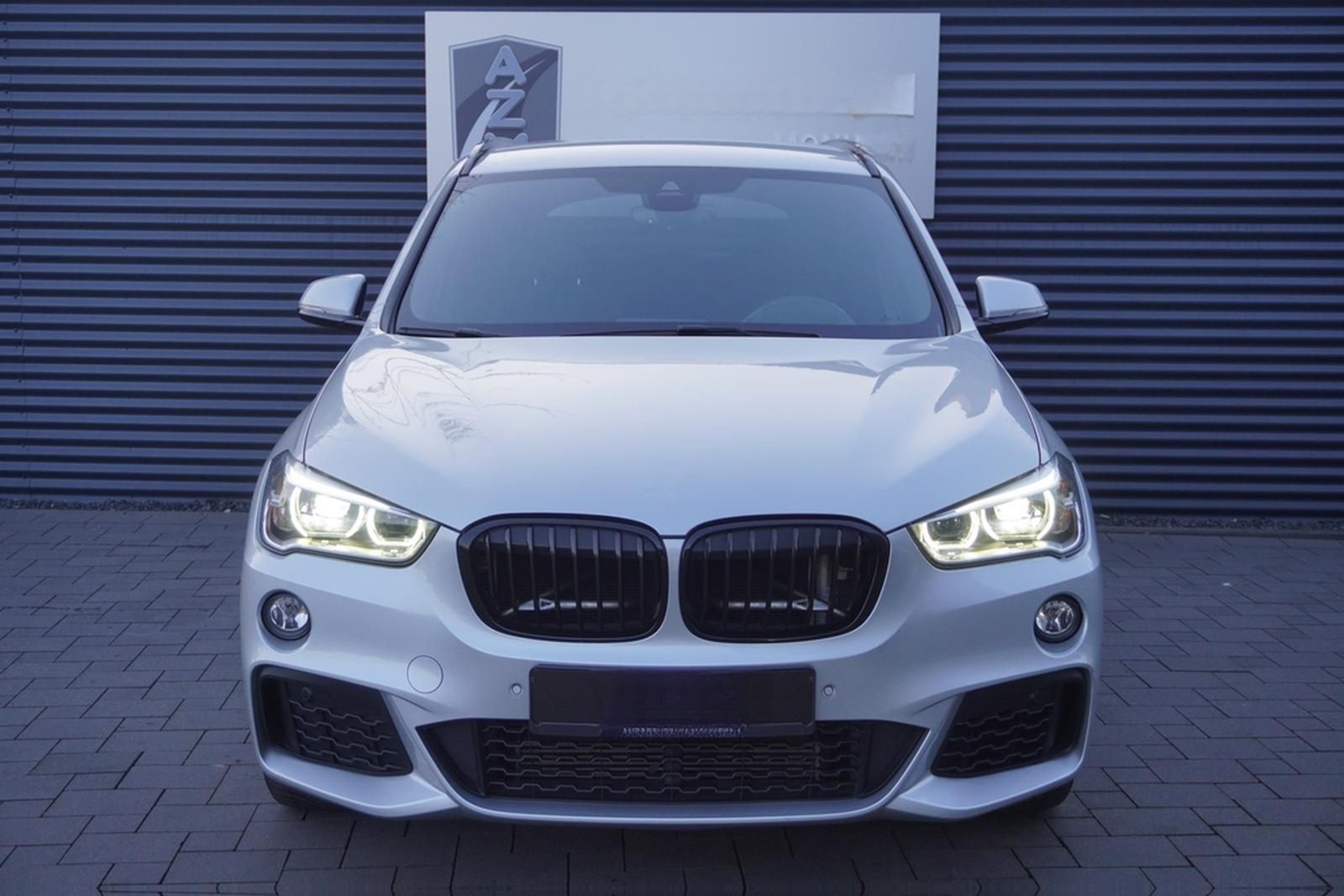BMW X1 20i M-SPORTPAKET|SHADOW|HEAD-UP|KAMERA|HIFI foto 7