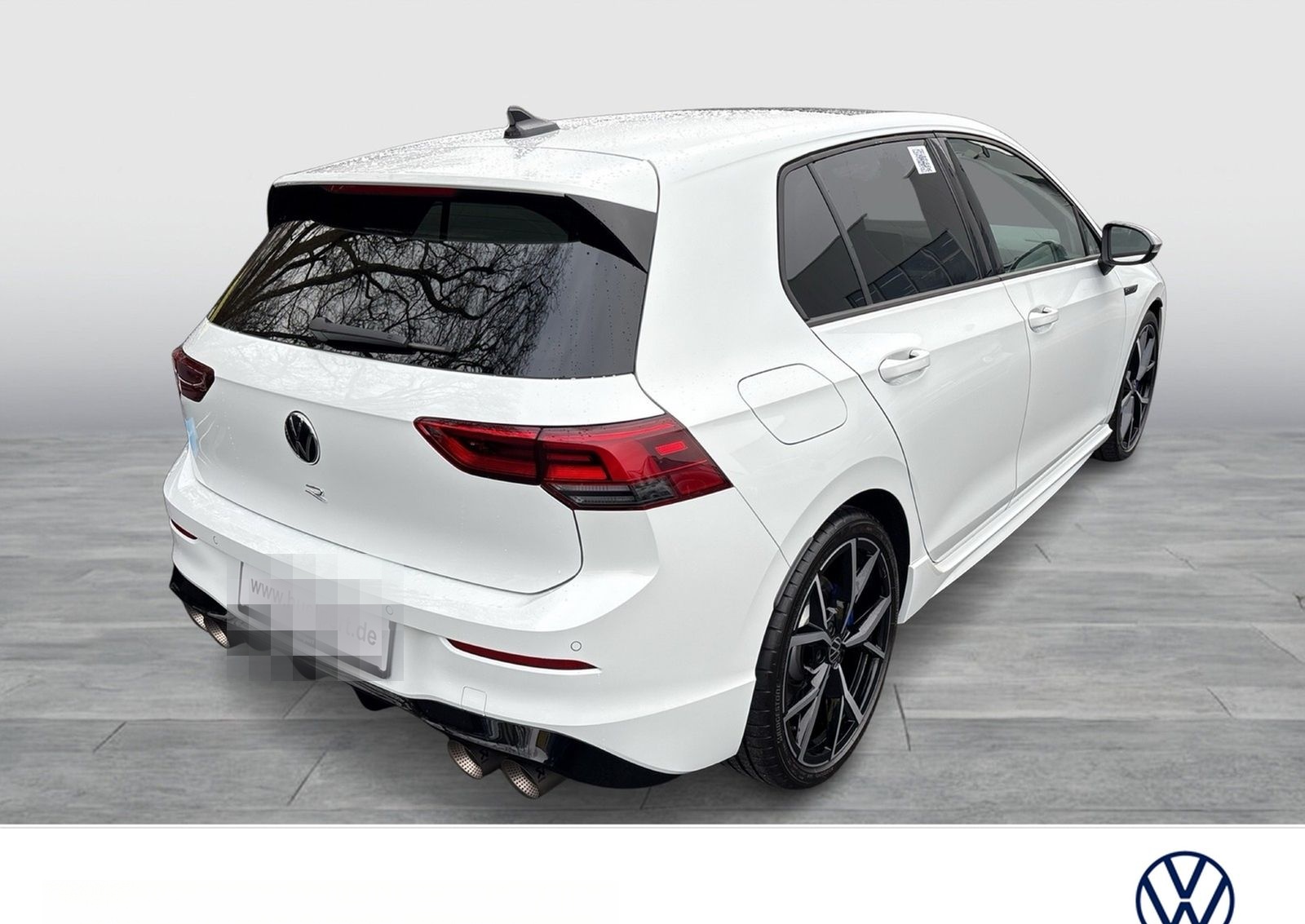 Volkswagen Golf VIII 2.0 R 4X4 AKRAPOVIC CAM ACC LM19 LED+ foto 3