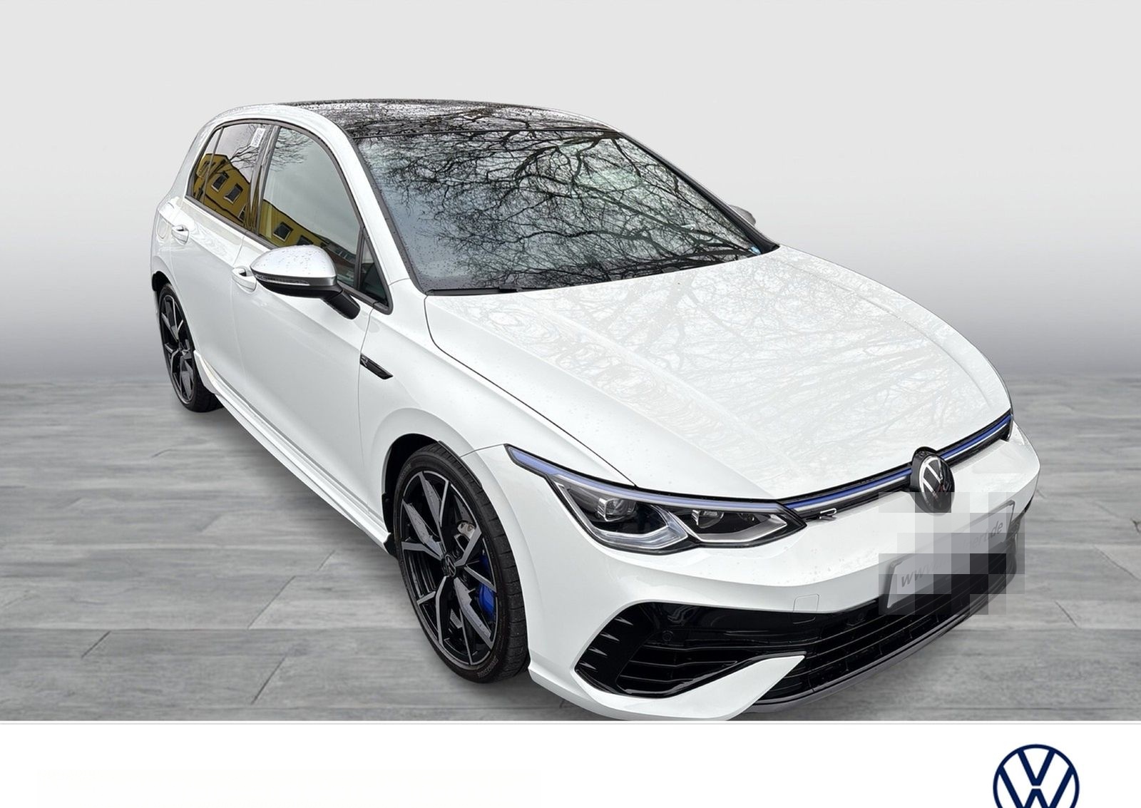 Volkswagen Golf VIII 2.0 R 4X4 AKRAPOVIC CAM ACC LM19 LED+ foto 4