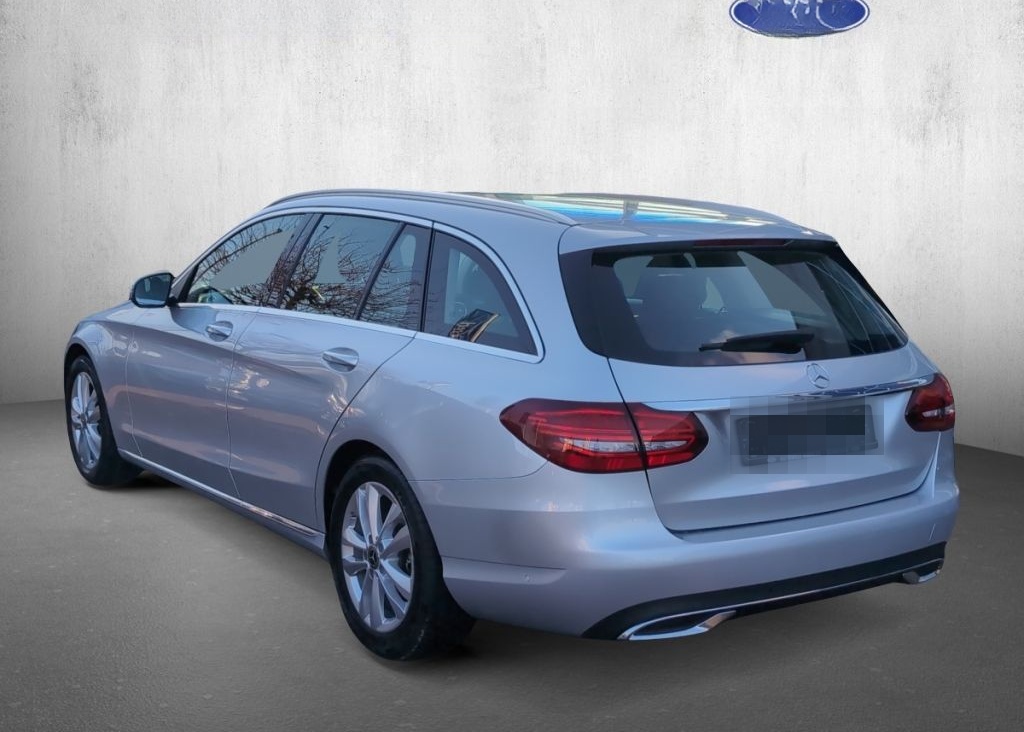 Mercedes-Benz C 180 T 9G-TRONIC Avantgarde foto 2