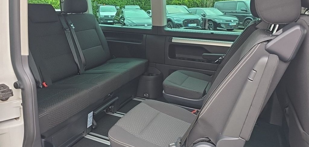 Volkswagen T6 Multivan 2.0 TDI DSG Trendline foto 16