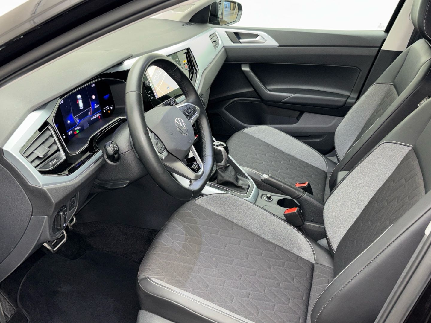 Volkswagen Polo Life GOAL 1.0 TSI DSG CarPlay LED ACC foto 9