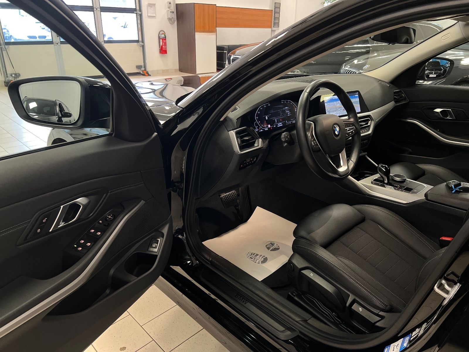BMW 318d Advantage Aut/Navi/SportSitze/Tempomat foto 12