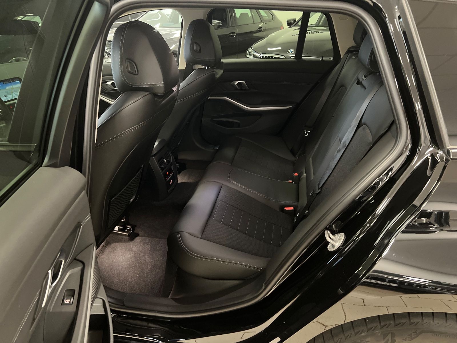 BMW 318d Advantage Aut/Navi/SportSitze/Tempomat foto 20