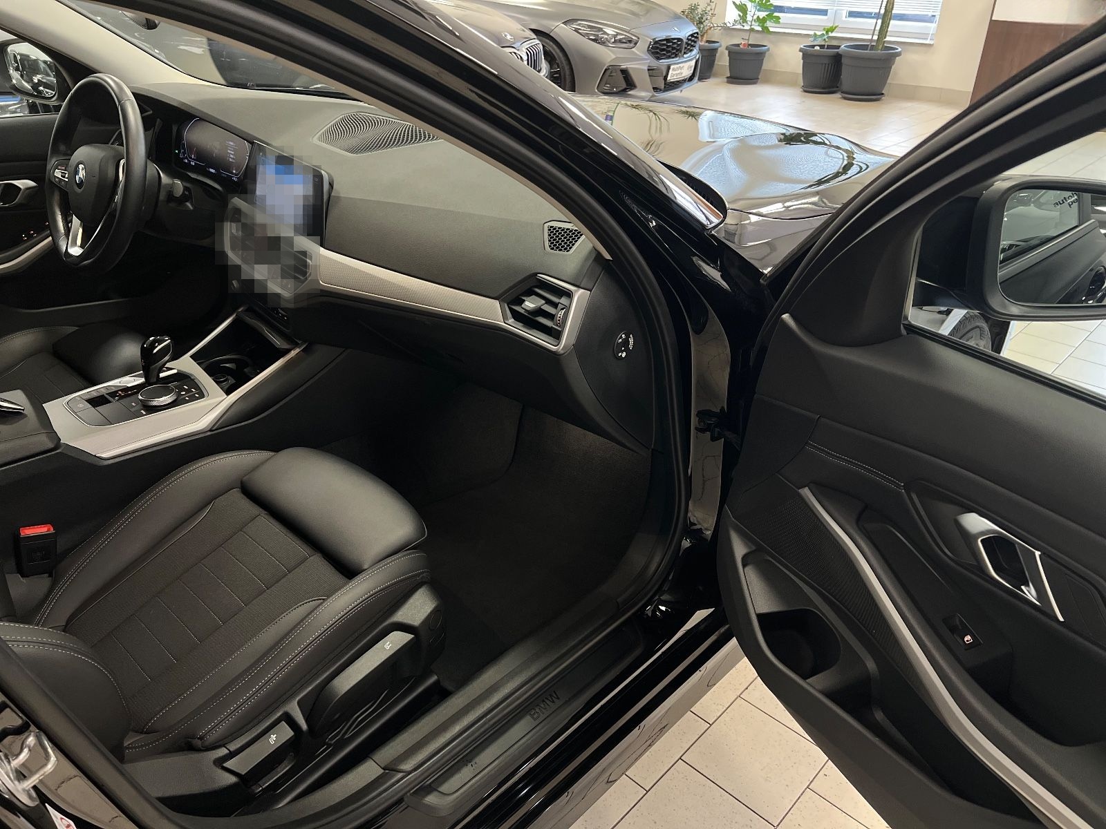 BMW 318d Advantage Aut/Navi/SportSitze/Tempomat foto 24