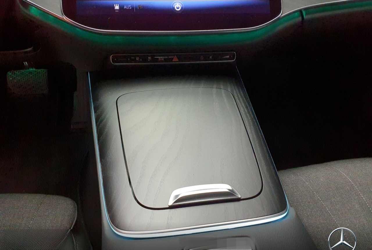 Mercedes-Benz E 300 e Avantgarde Adv./DISTR/Ambiente+/RFK foto 15