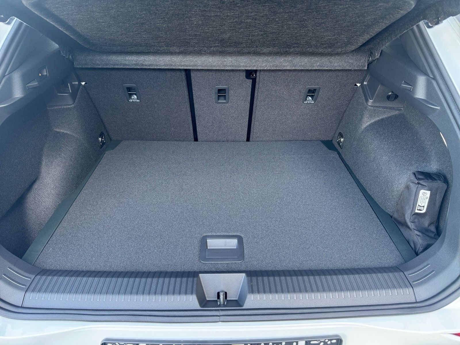 Volkswagen T-Roc 1.5 l eTSI DSG Style AHK Navi LED PDC foto 13