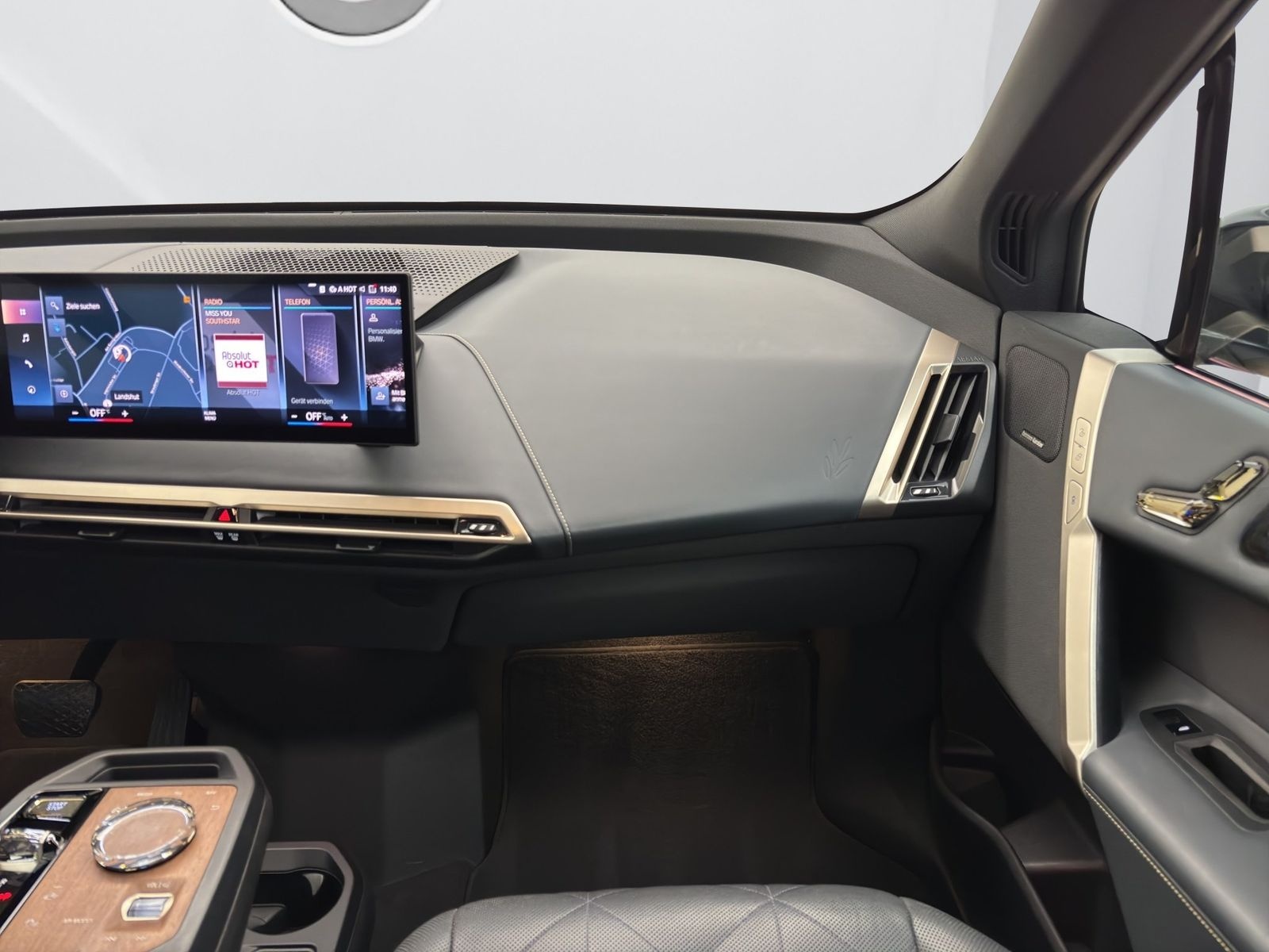 BMW iX xDrive40 [Sportpaket, SkyLounge, Laser, AHK] foto 18