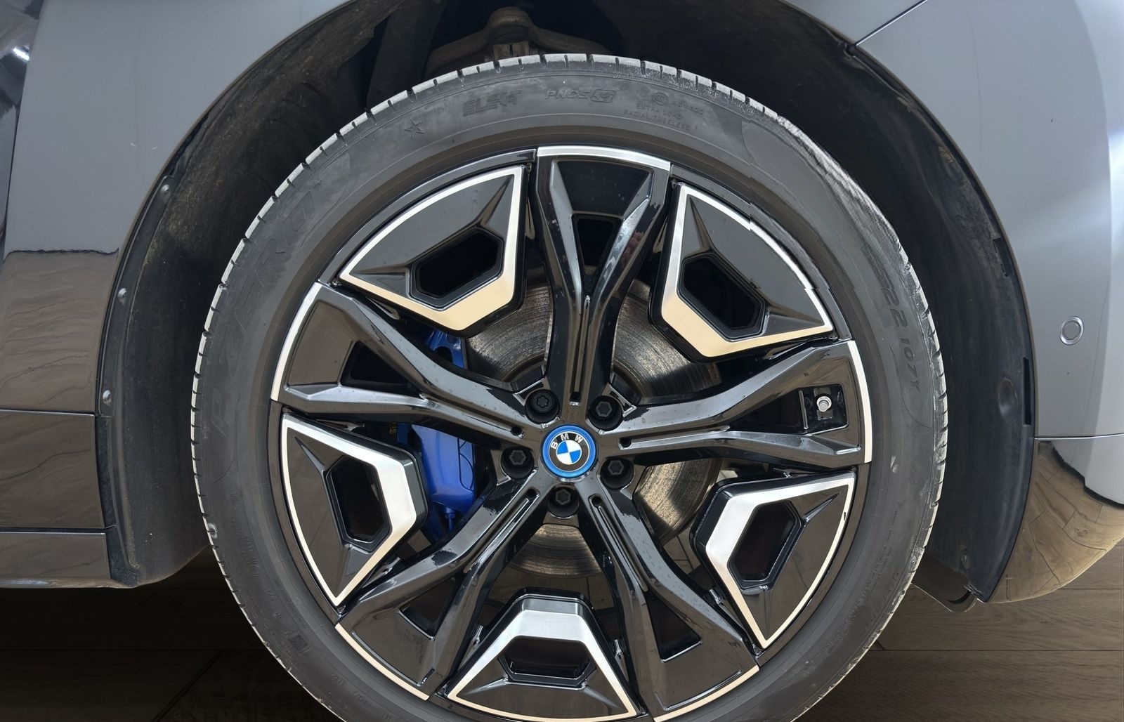BMW iX xDrive40 [Sportpaket, SkyLounge, Laser, AHK] foto 3