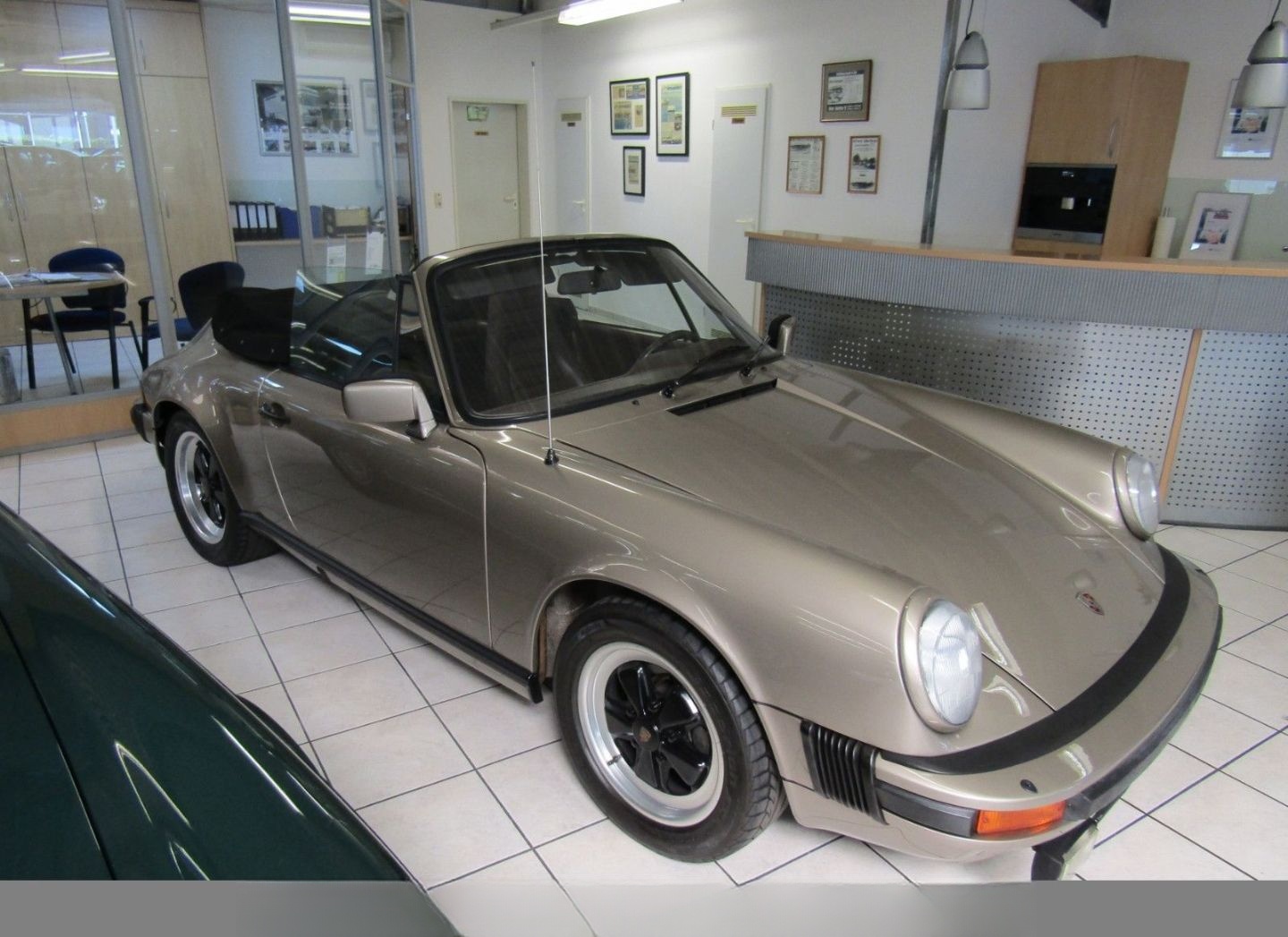 Porsche 911 SC Cabriolet H Kennzeichen foto 17