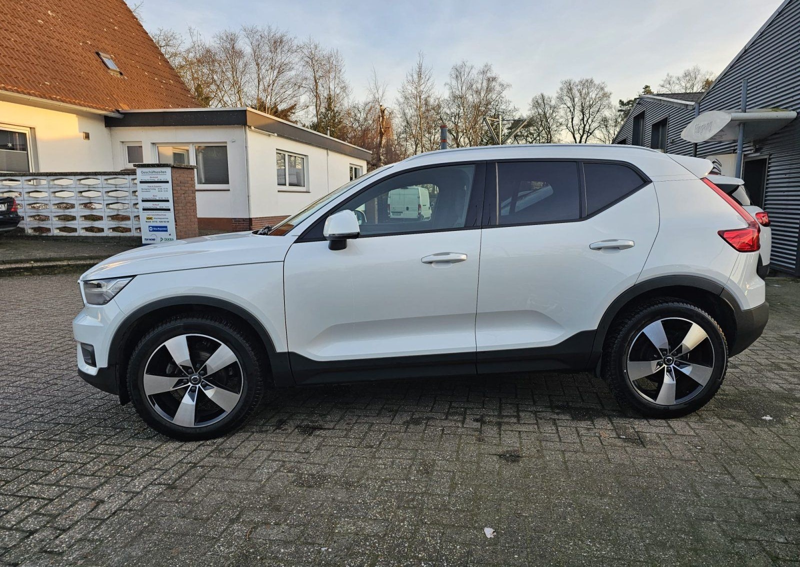 Volvo XC40 Momentum Pro Automat. LED ACC Kamera Navi S foto 2