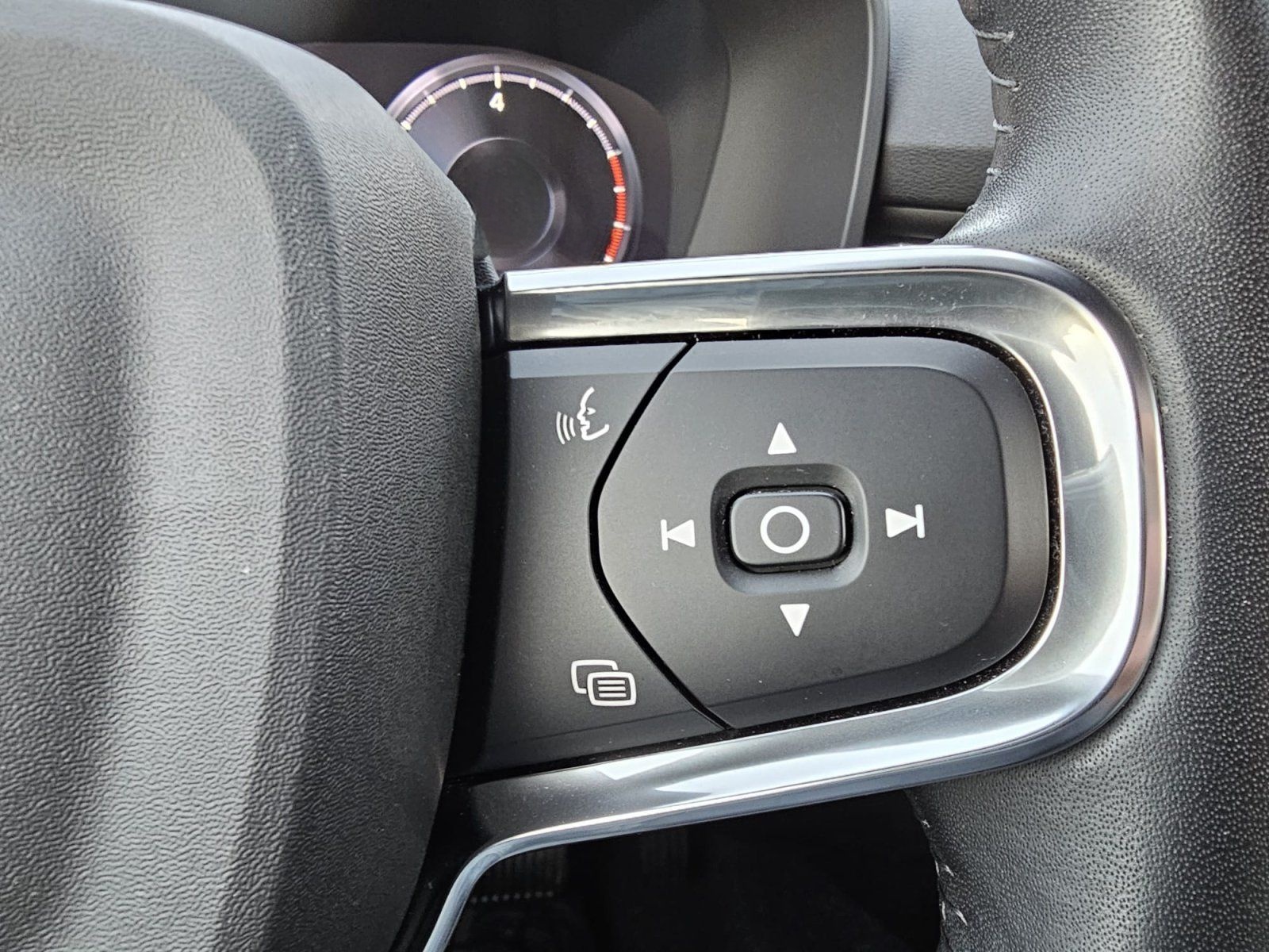 Volvo XC40 Momentum Pro Automat. LED ACC Kamera Navi S foto 16
