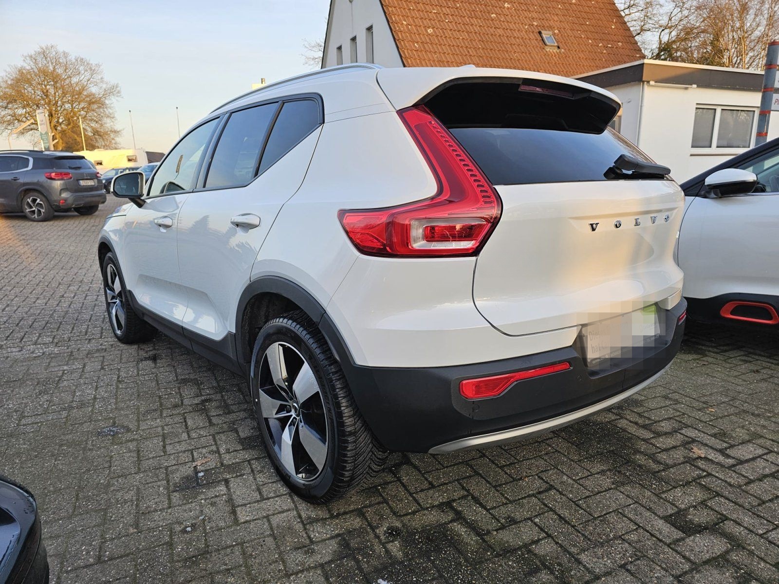 Volvo XC40 Momentum Pro Automat. LED ACC Kamera Navi S foto 3