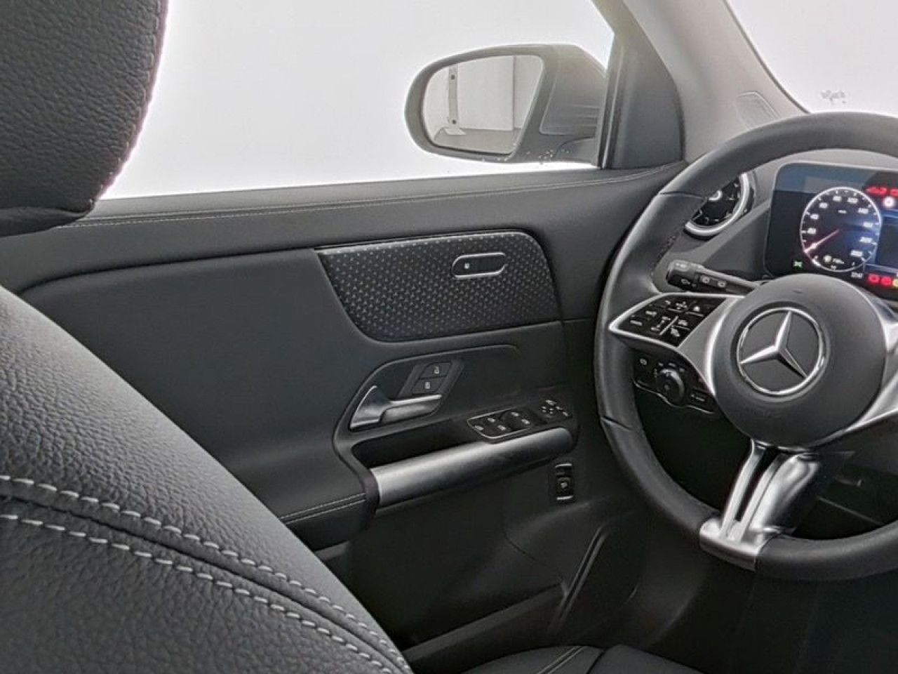 Mercedes-Benz GLA 220 4M+PROGRESSIVE+AHK+KAMERA+EASYPACK+LED+ foto 9