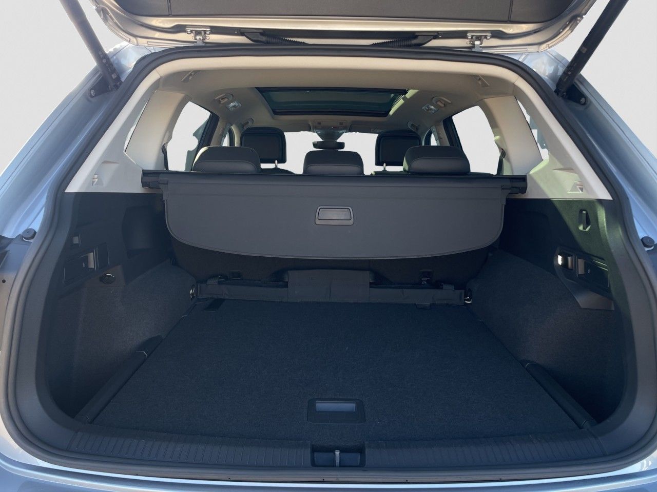 Volkswagen Tiguan Allspace Elegance 4Motion/AHK/Pano/StHz foto 16