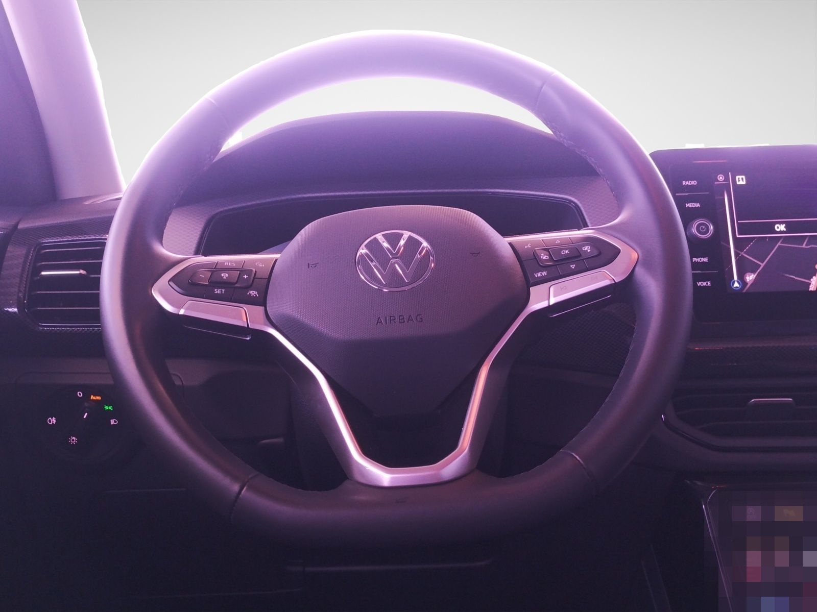 Volkswagen T-Cross 1.0 TSI Life  Navi LED Kamera PDC LM Tem foto 9