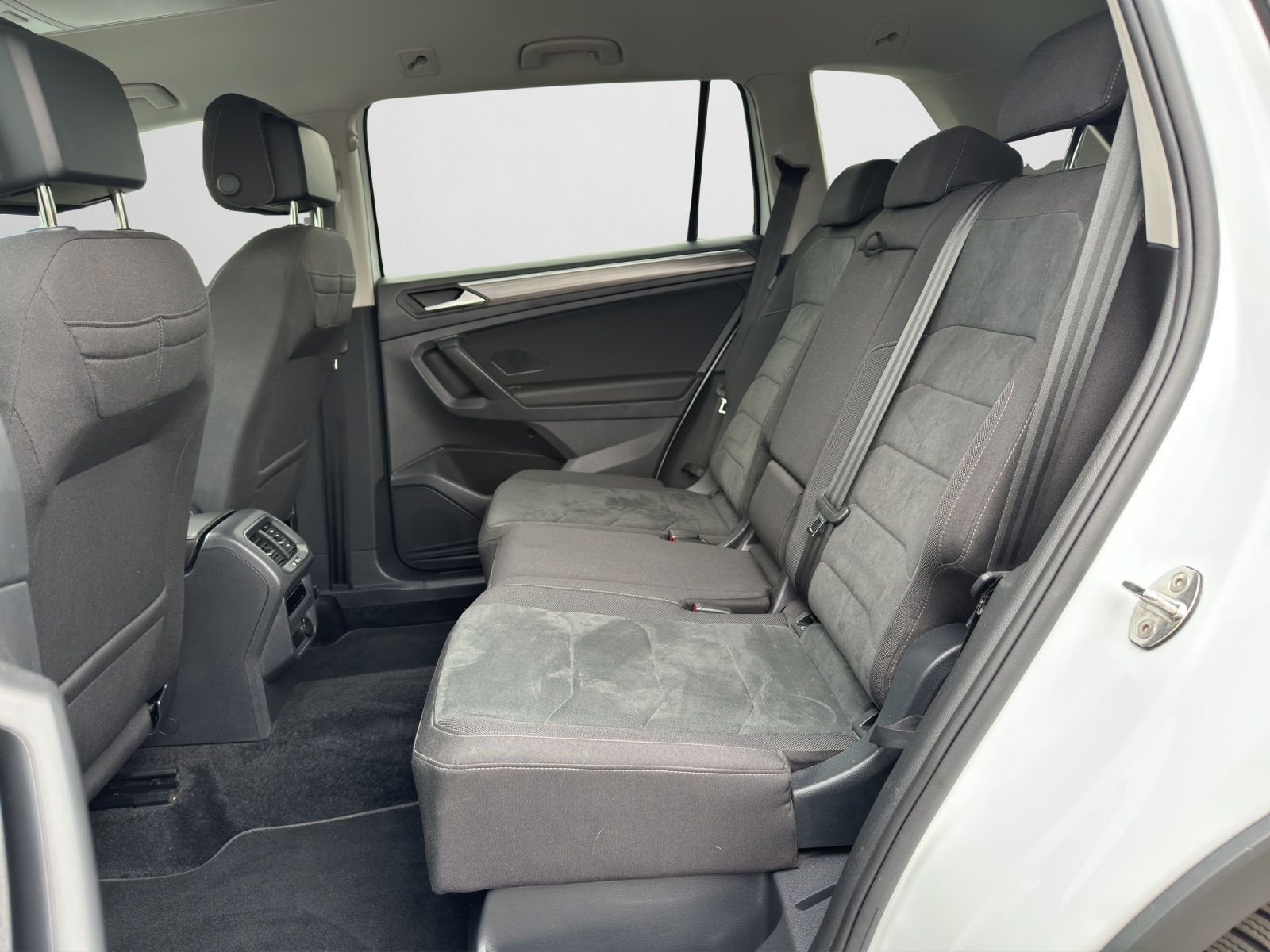 Volkswagen Tiguan Allspace Elegance 2.0 TDI IQ.LIGHT LED-MA foto 14