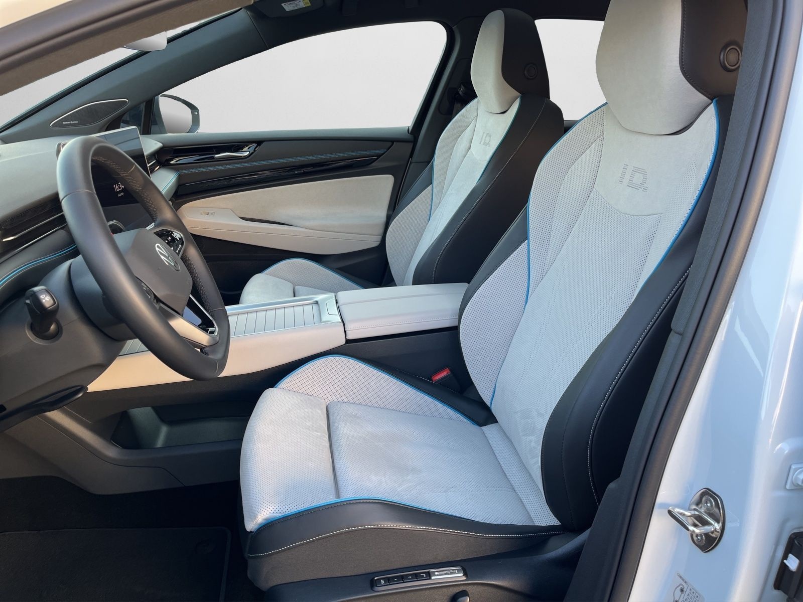 Volkswagen ID.7 Pro Electric 82kWh AHK/RFK/NAVI/LED/Garanti foto 11