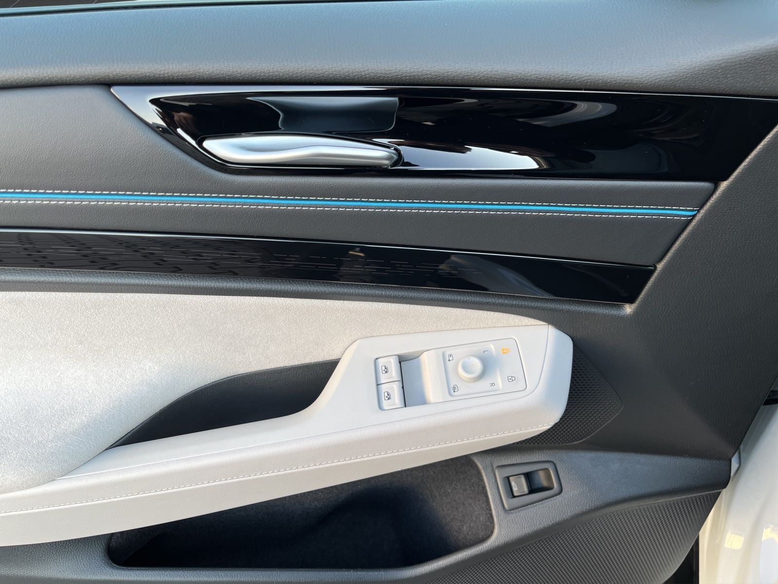 Volkswagen ID.7 Pro Electric 82kWh AHK/RFK/NAVI/LED/Garanti foto 12