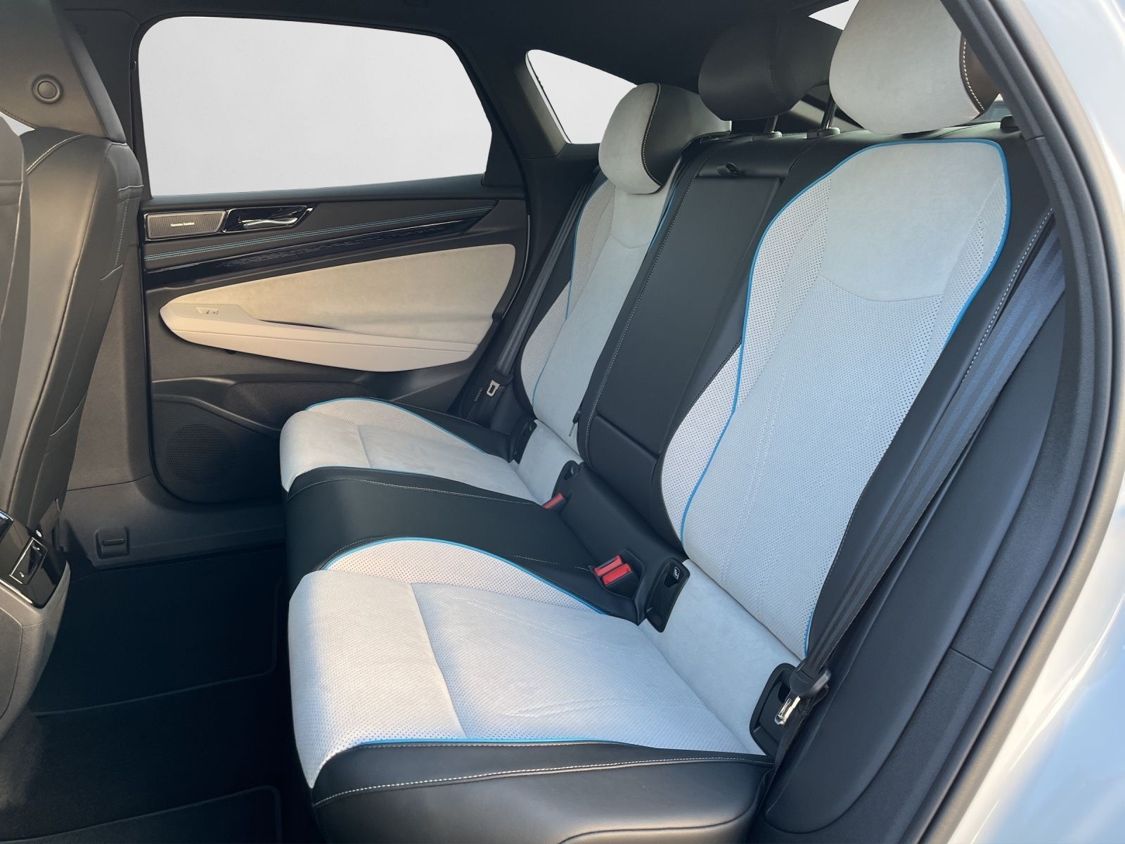 Volkswagen ID.7 Pro Electric 82kWh AHK/RFK/NAVI/LED/Garanti foto 13