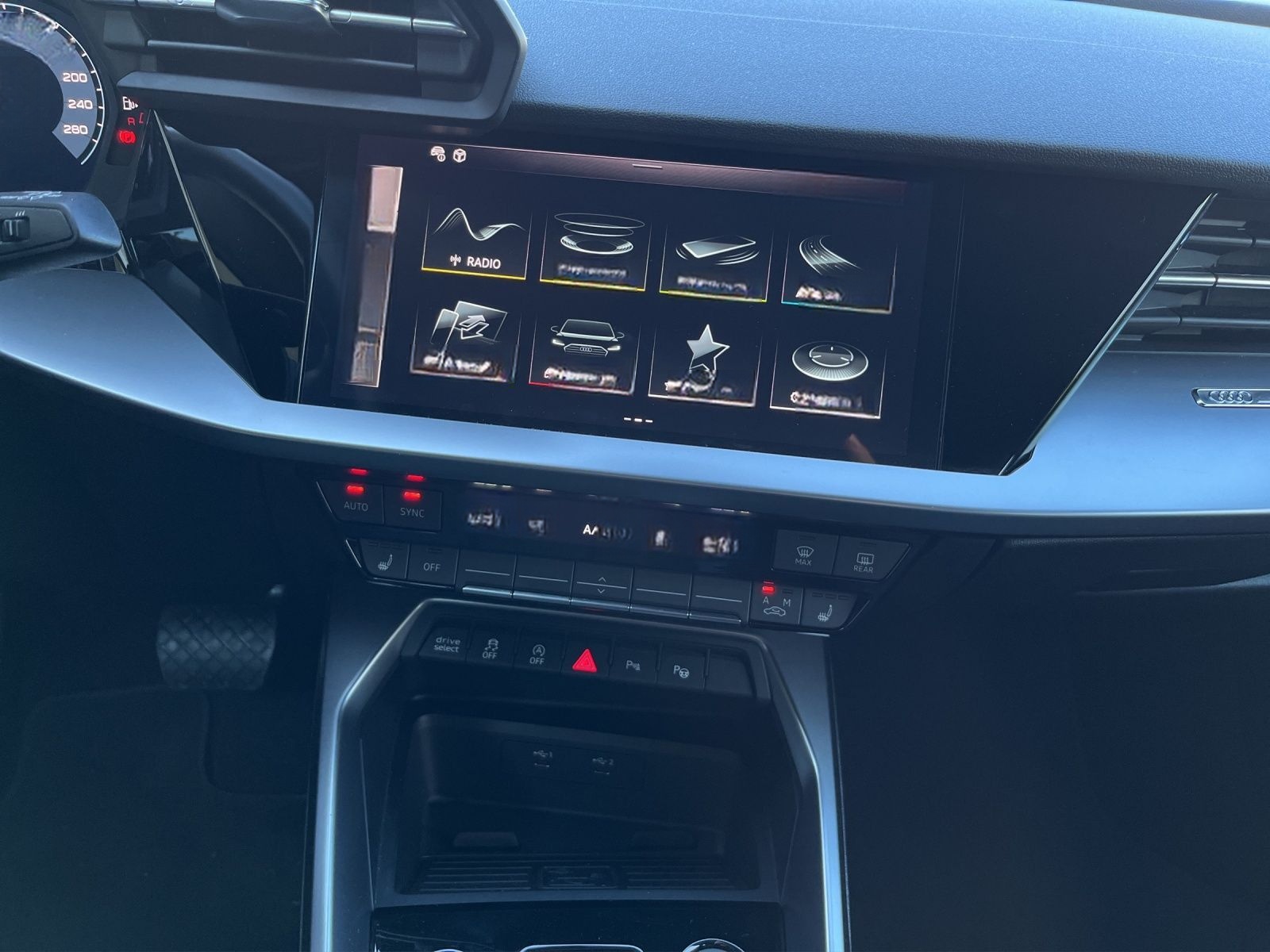 Audi A3 Sportback 35 TFSI S tronic S line NAVI SHZ RF foto 11