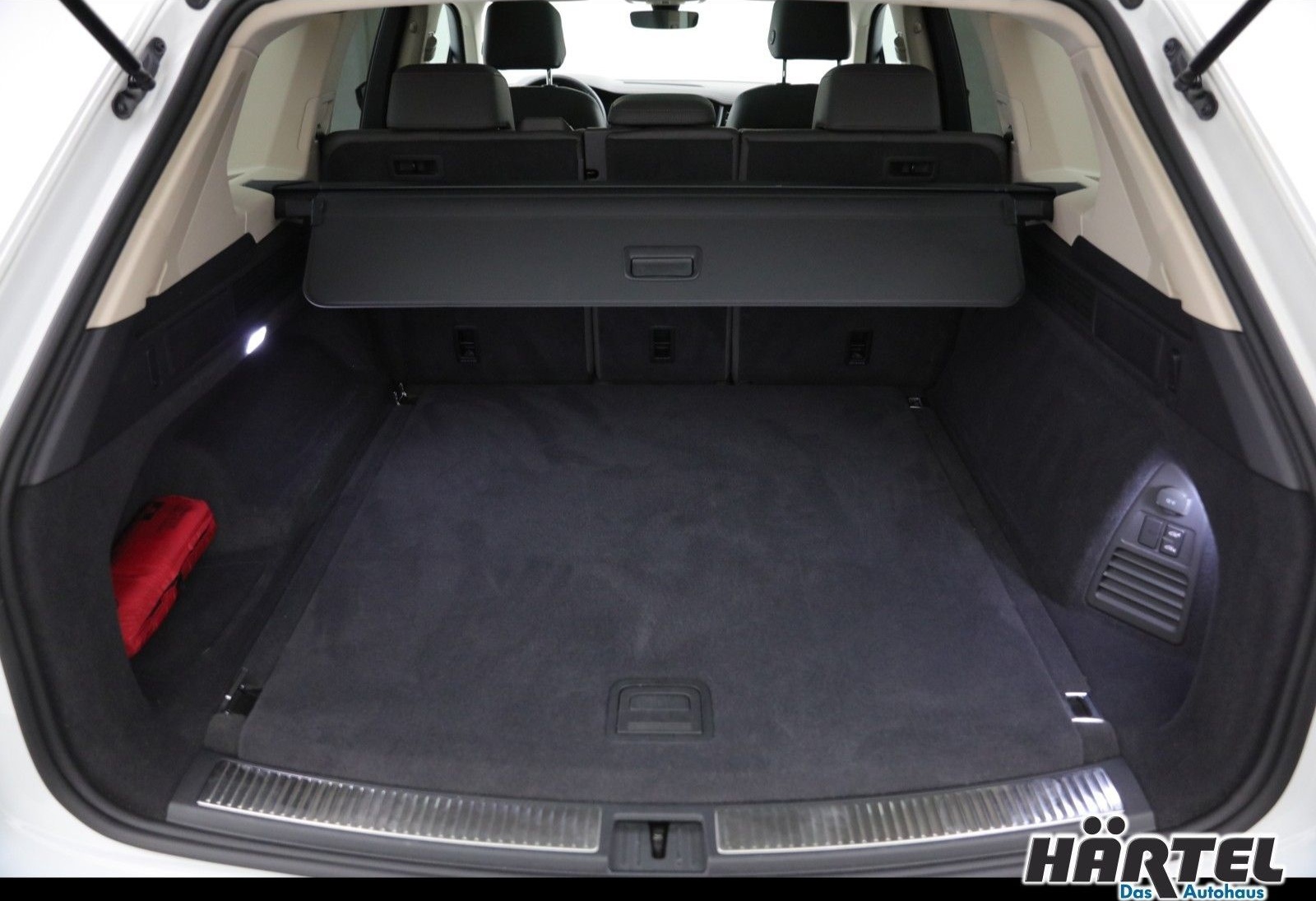 Volkswagen TOUAREG ATMOSPHERE EHYBRID 3.0 V6 TSI TIPTRONIC foto 13