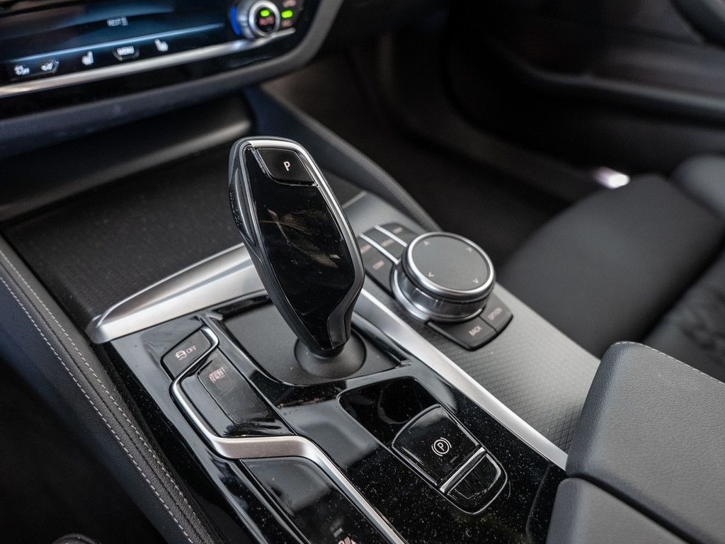 BMW 520d Touring M-Sport FACEL. AHK HUD LASER LED foto 17