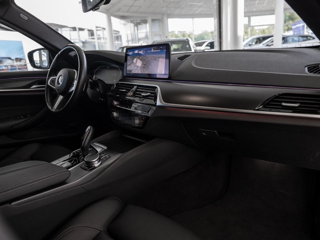 BMW 520d Touring M-Sport FACEL. AHK HUD LASER LED foto 6