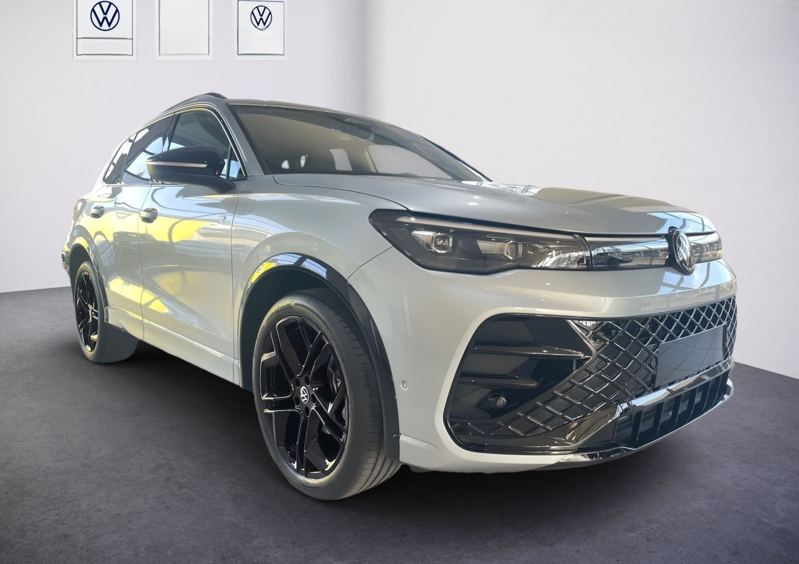 Volkswagen Tiguan R-Line 1,5 l eTSI 110 kW DSG foto 2
