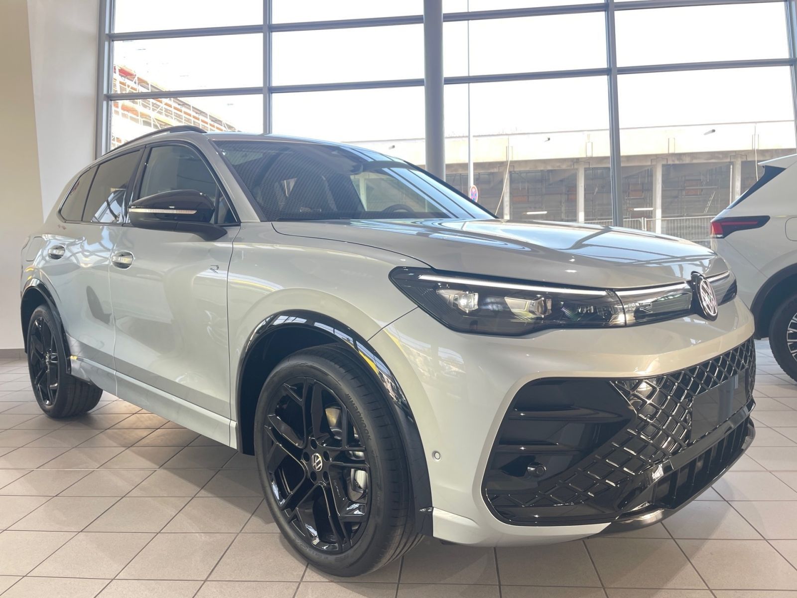 Volkswagen Tiguan R-Line 1,5 l eTSI 110 kW DSG foto 20
