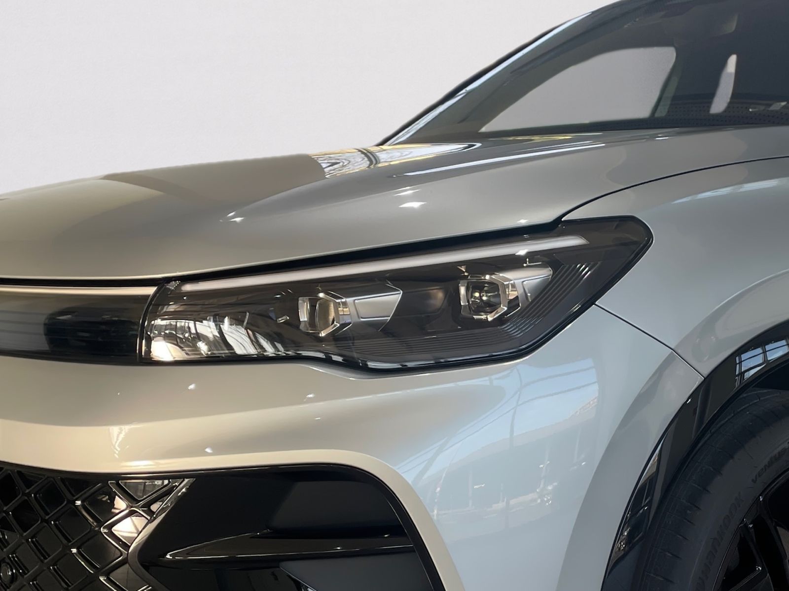 Volkswagen Tiguan R-Line 1,5 l eTSI 110 kW DSG foto 5