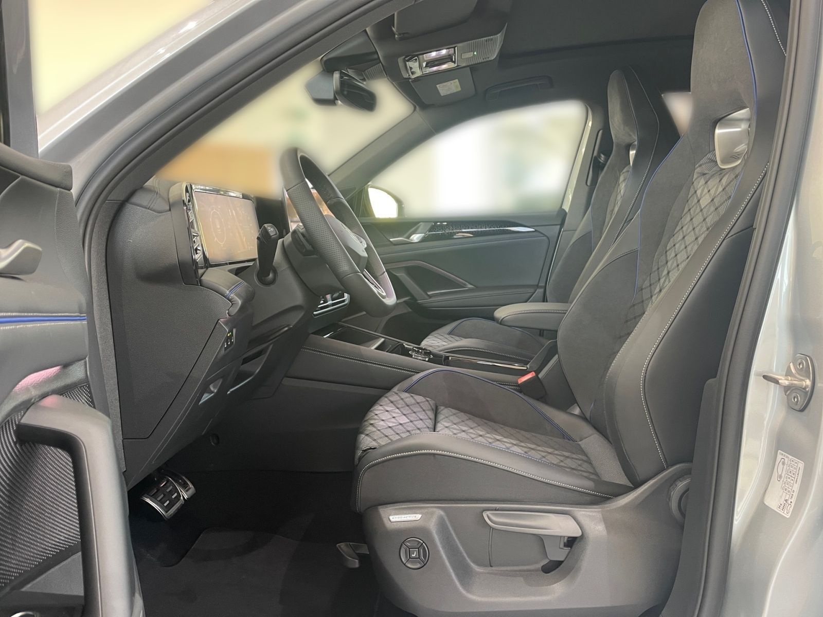 Volkswagen Tiguan R-Line 1,5 l eTSI 110 kW DSG foto 7
