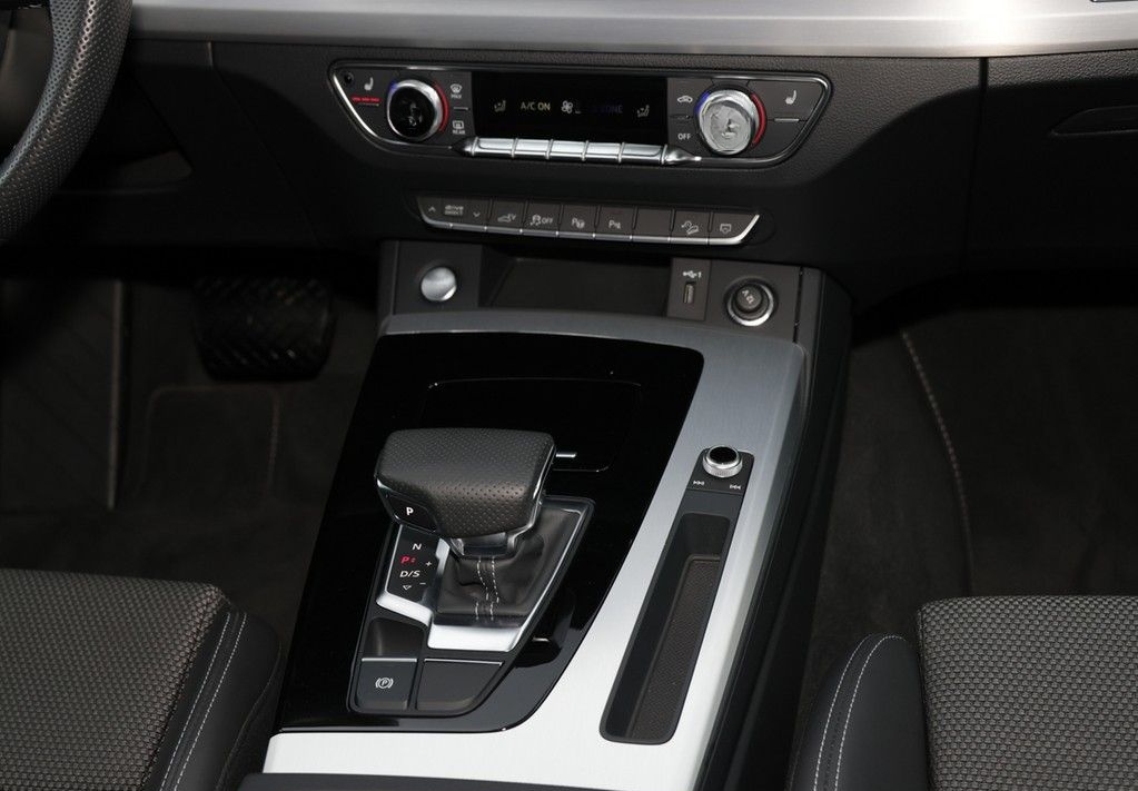 Audi Q5 50 TFSIe quattro S line Sportpaket S-tronic foto 14