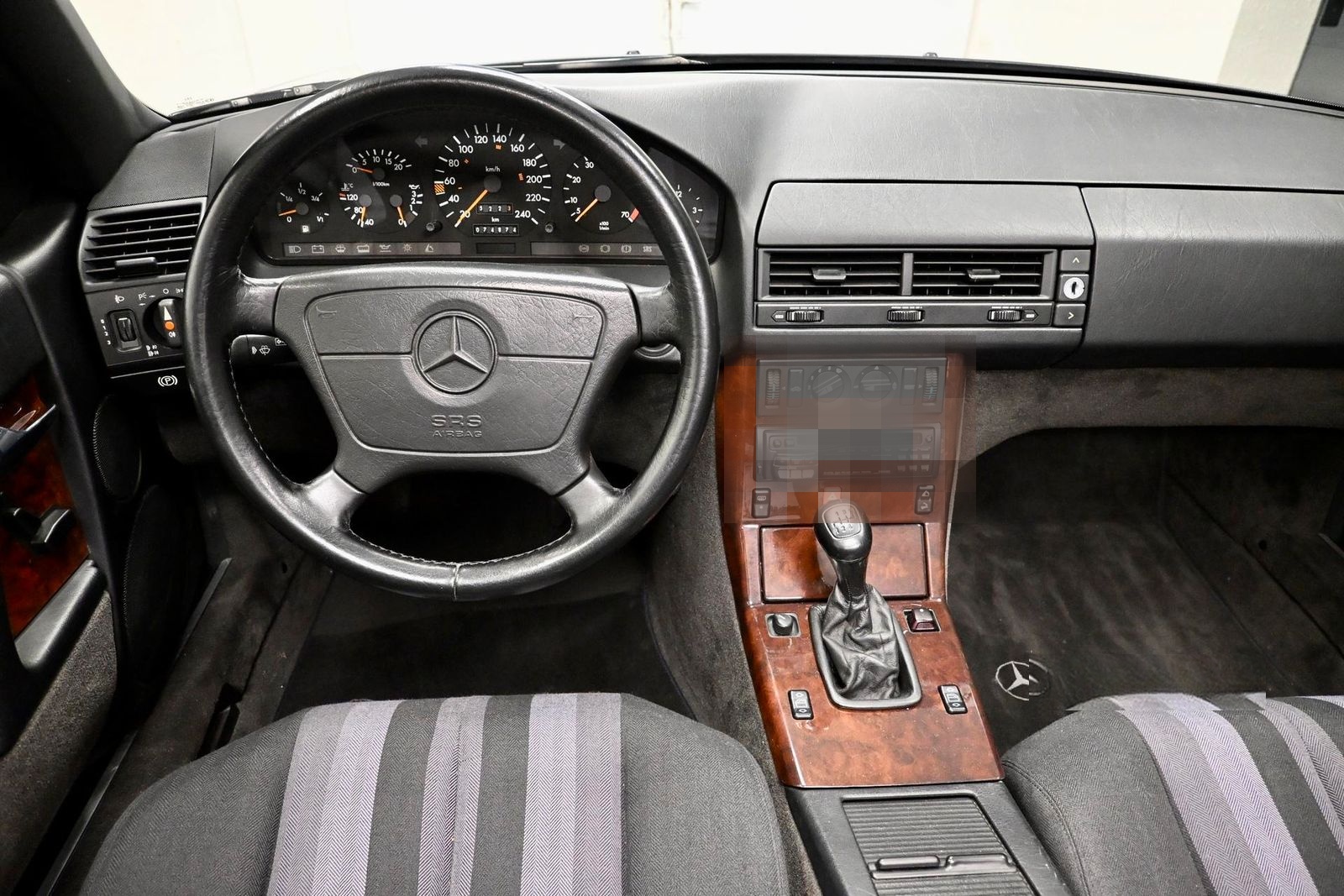 Mercedes-Benz SL 300 *original Rohbauänderung für AMG-Räder foto 8