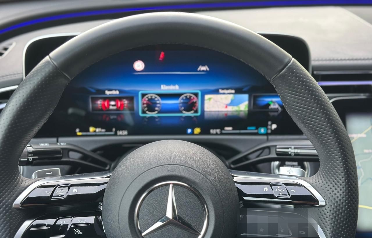 Mercedes-Benz E 450 d 4M AMG Digital Light Memory Distronic foto 13