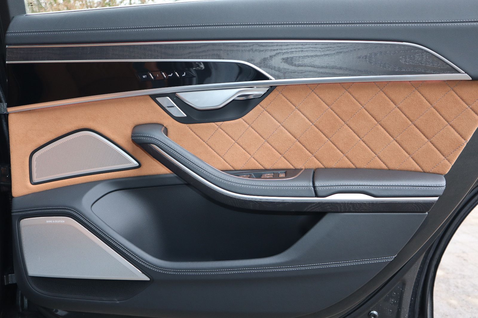 Audi A8L 60TFSIe lang UNIKAT/RUHESITZ/VOLL/UPE189.125 foto 25