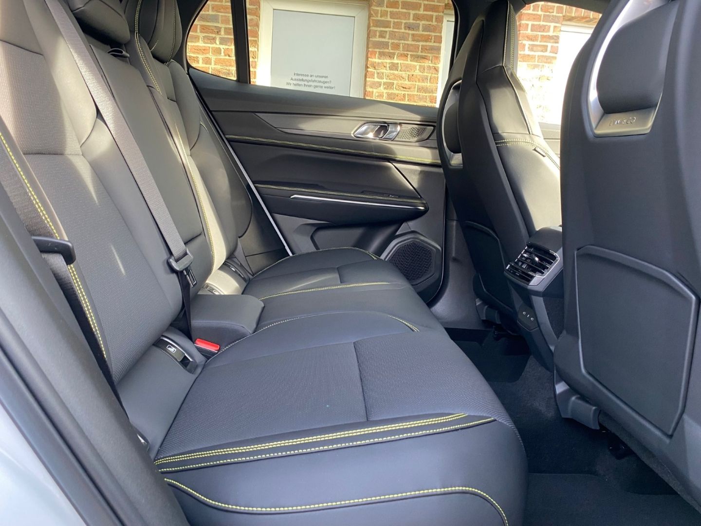 Lynk&Co 01 More 1.5 TD PHEV 206 kW Memory Sitze Navi Sou foto 20