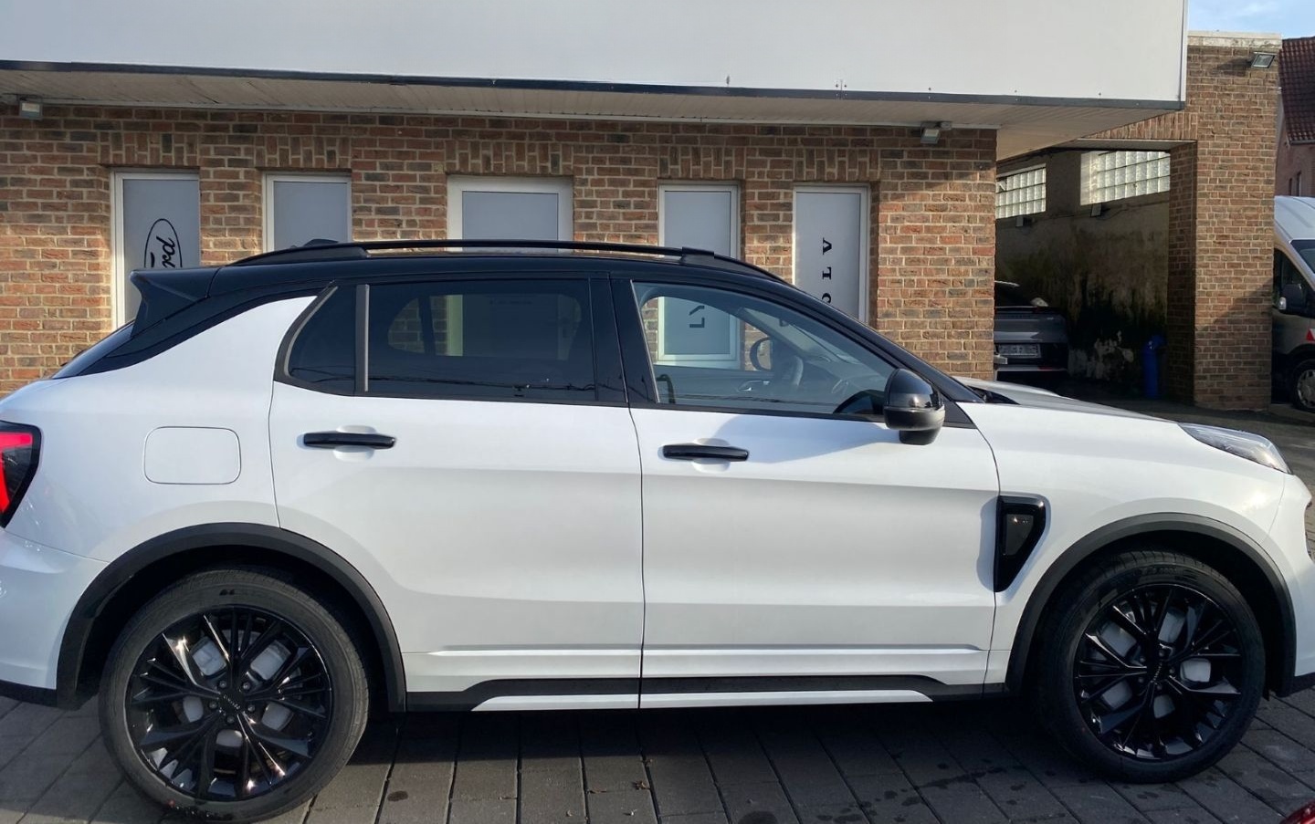 Lynk&Co 01 More 1.5 TD PHEV 206 kW Memory Sitze Navi Sou foto 8