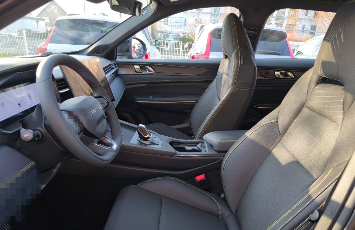 Lynk&Co 01 Core 1.5 TD PHEV 206 kW Navi Digitales Cockpi foto 12