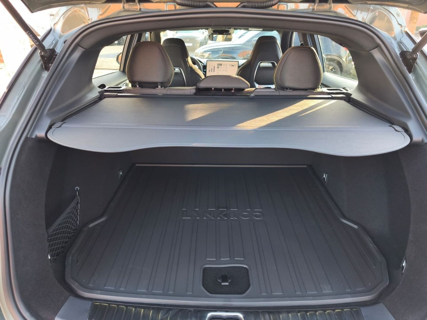 Lynk&Co 01 Core 1.5 TD PHEV 206 kW Navi Digitales Cockpi foto 18