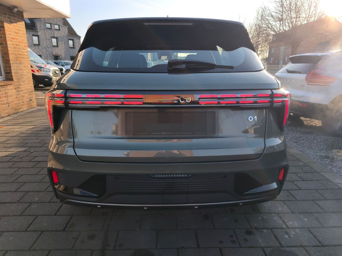 Lynk&Co 01 Core 1.5 TD PHEV 206 kW Navi Digitales Cockpi foto 5