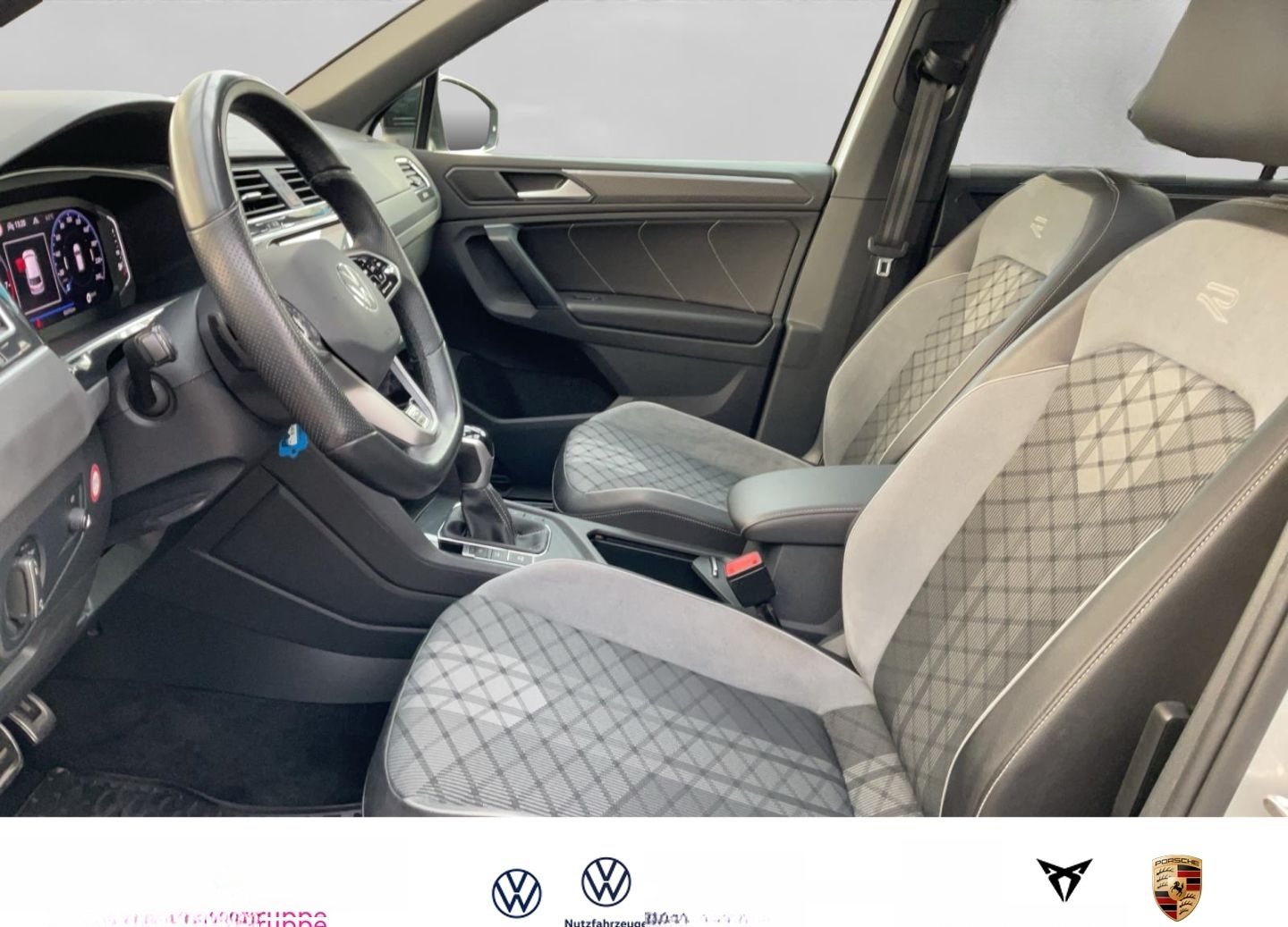 Volkswagen Tiguan 1.5 TSI DSG R-Line Sportpaket Soundsystem foto 7