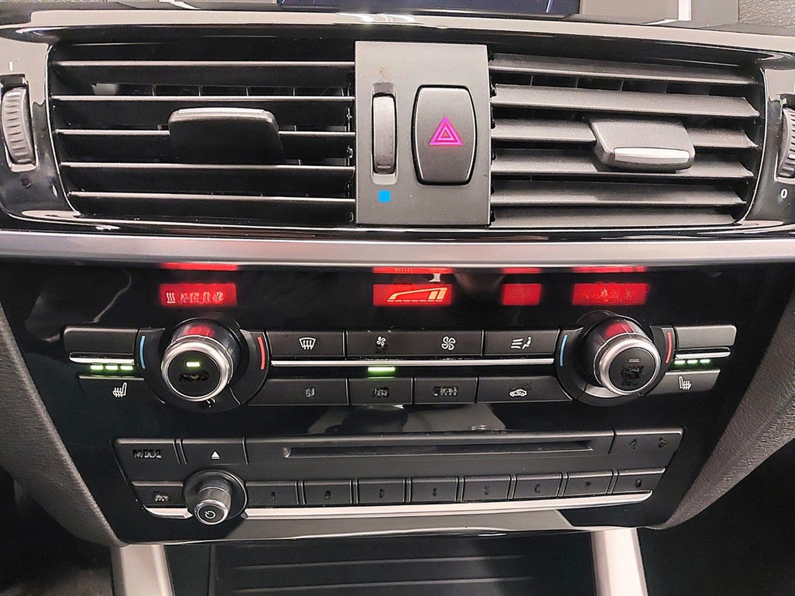 BMW X3 xDrive 20i Steptronic 82oookm Sitzh. PDC 4x4 foto 17