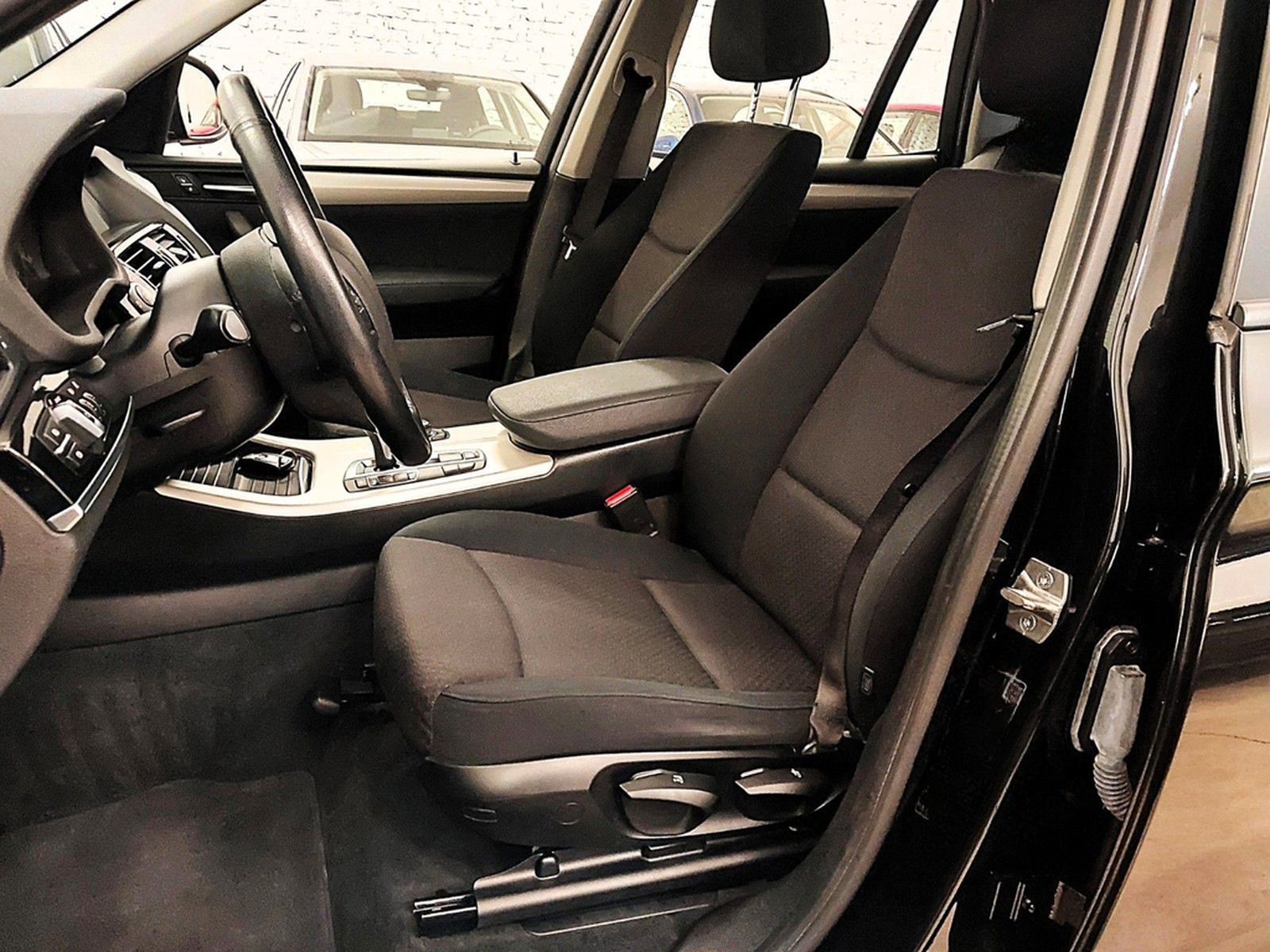 BMW X3 xDrive 20i Steptronic 82oookm Sitzh. PDC 4x4 foto 10